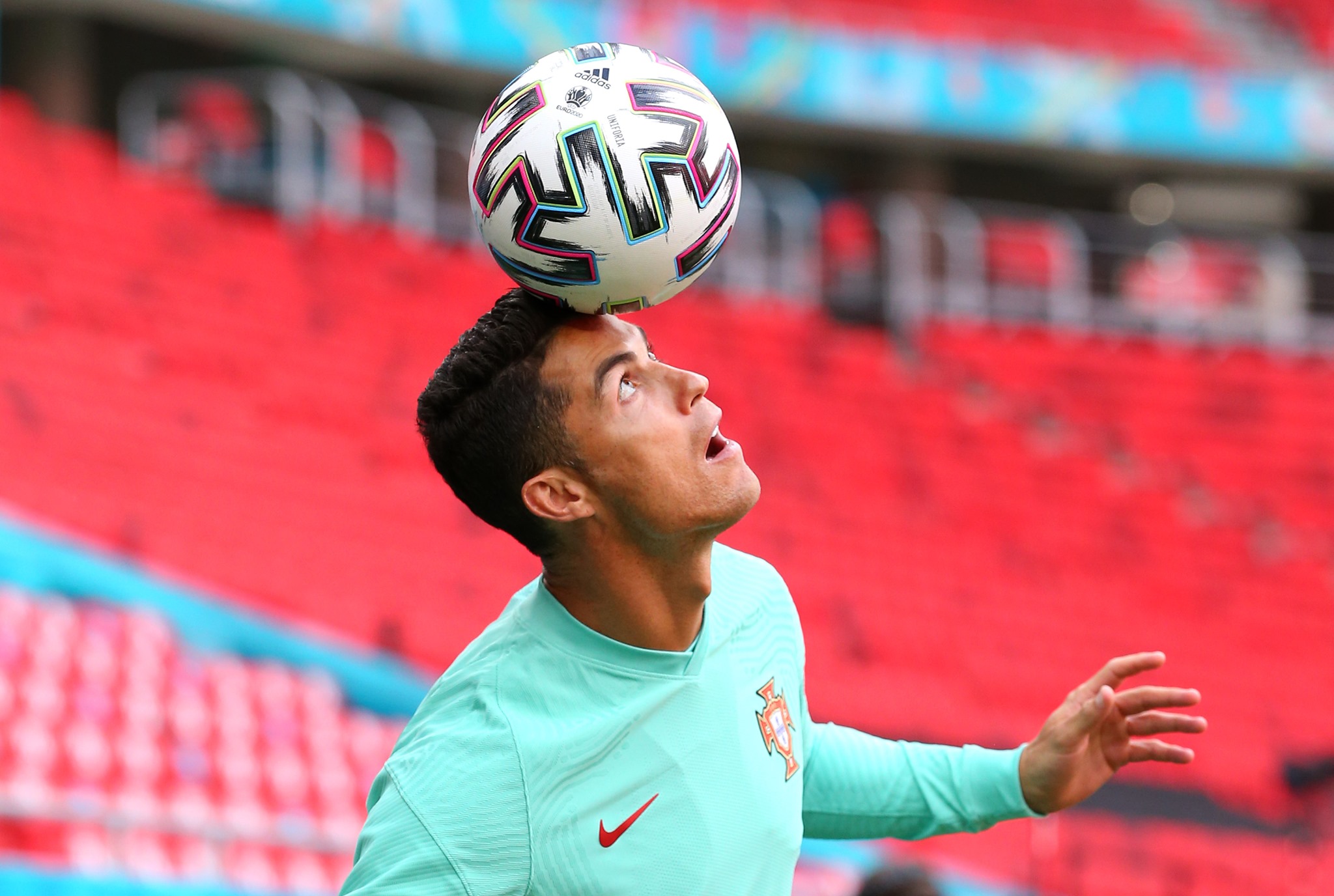 Tổng hợp các pha xử lý của Cristiano Ronaldo trên sân cỏ - Giải Trí