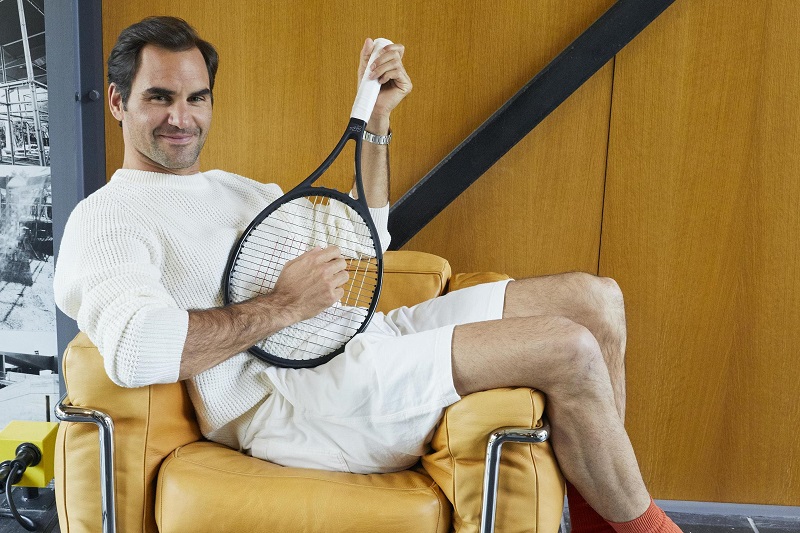 Roger Federer cùng cây vợt